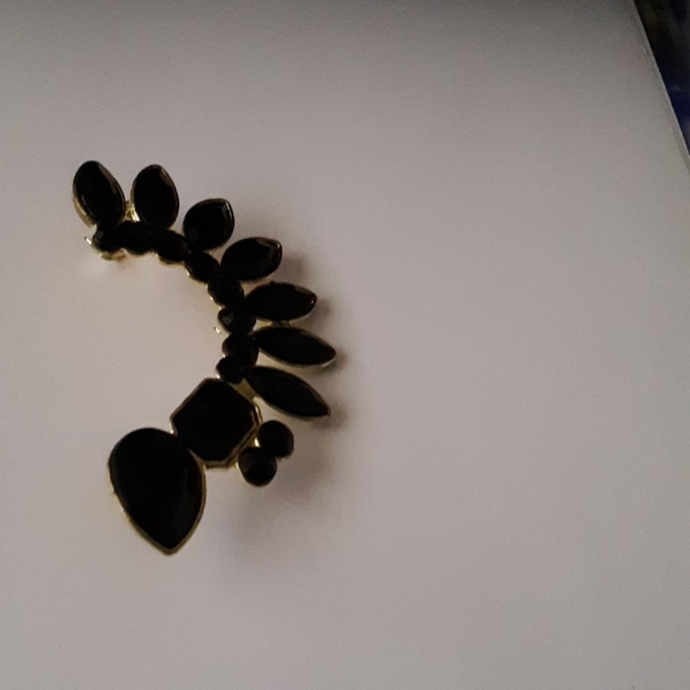 Earring cuff - Picture 2 of 3